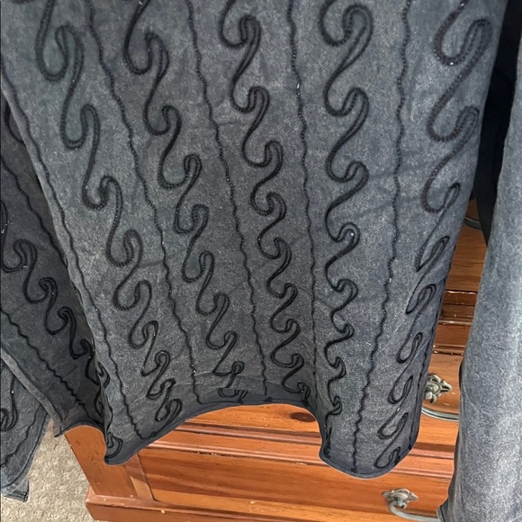 Elegant Gray Women's Cardigan - Picture 5 of 9